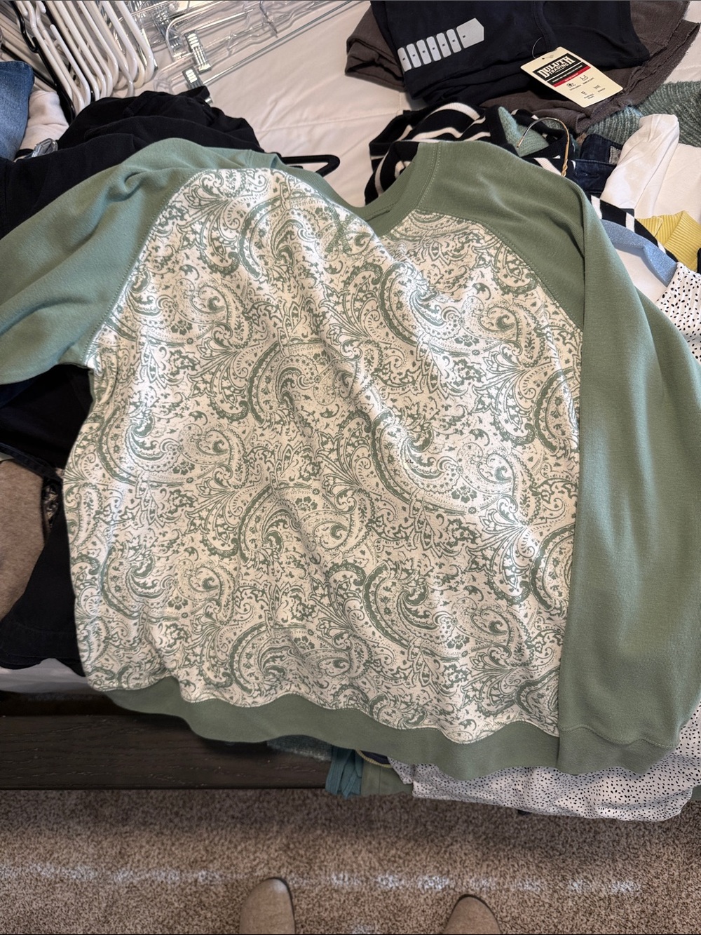 Eddie Bauer Mint Green and White Raglan Sweatshirt